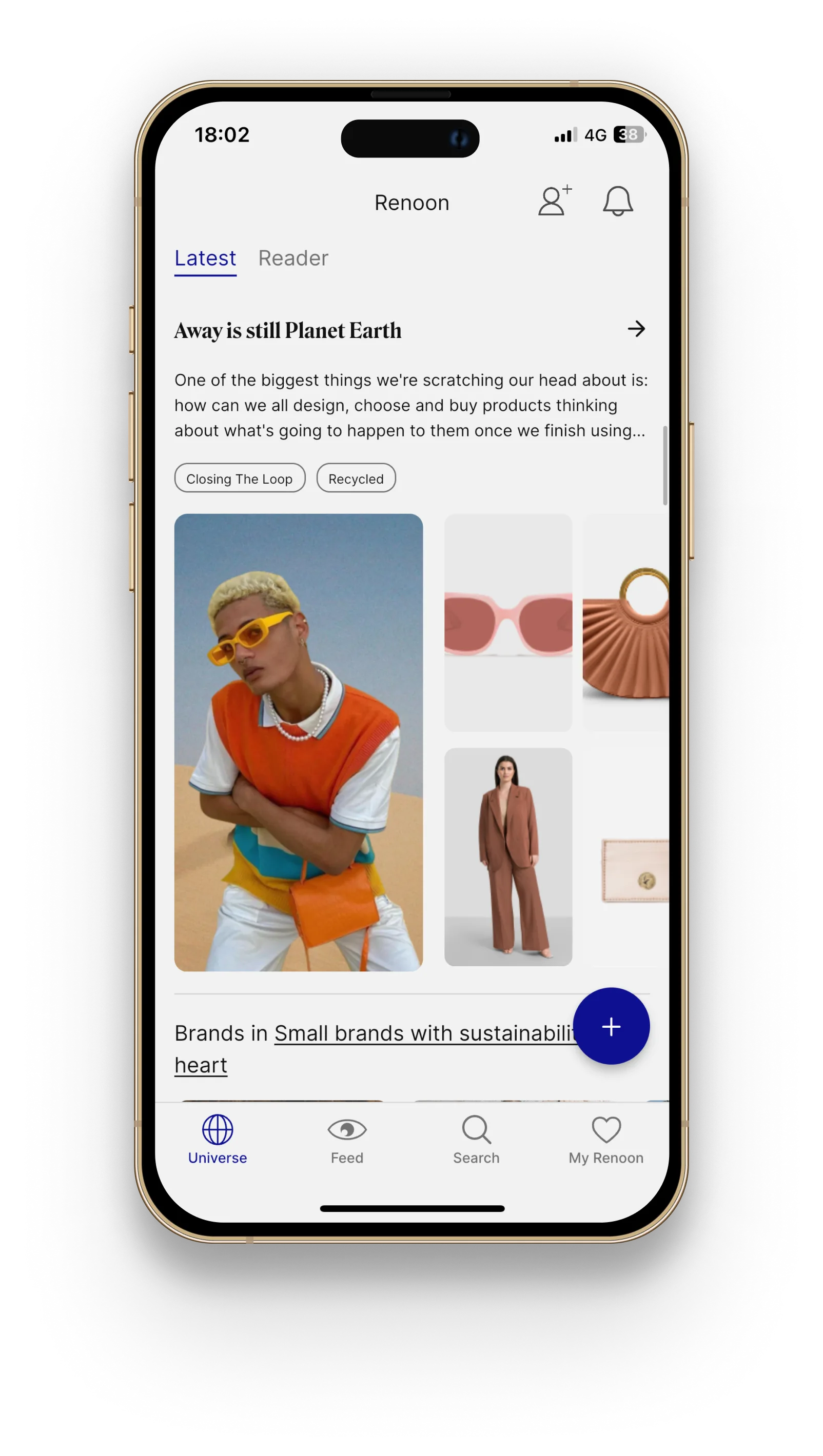 Schermata di un'app di moda sostenibile che mostra un articolo intitolato 'Away is still Planet Earth' con immagine di una persona che indossa occhiali e maglione arancioni, e varie anteprime di prodotti di moda.